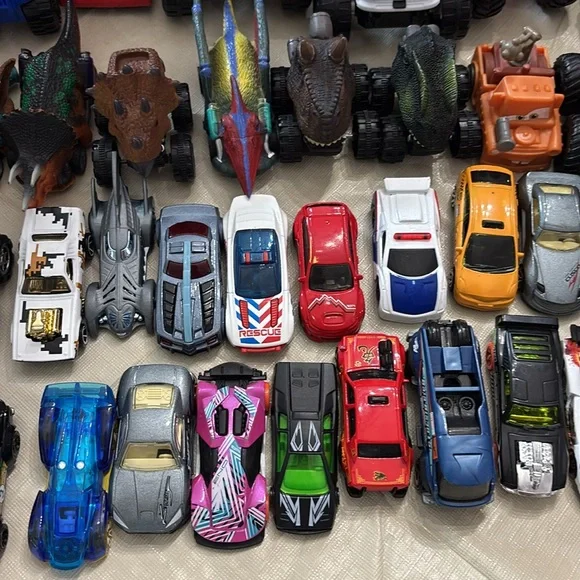 Cars / trucks